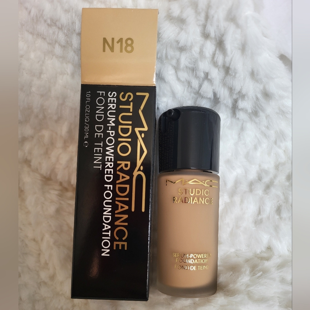 New MAC Studio Radiance Serum-Powered Foundation-N18-
